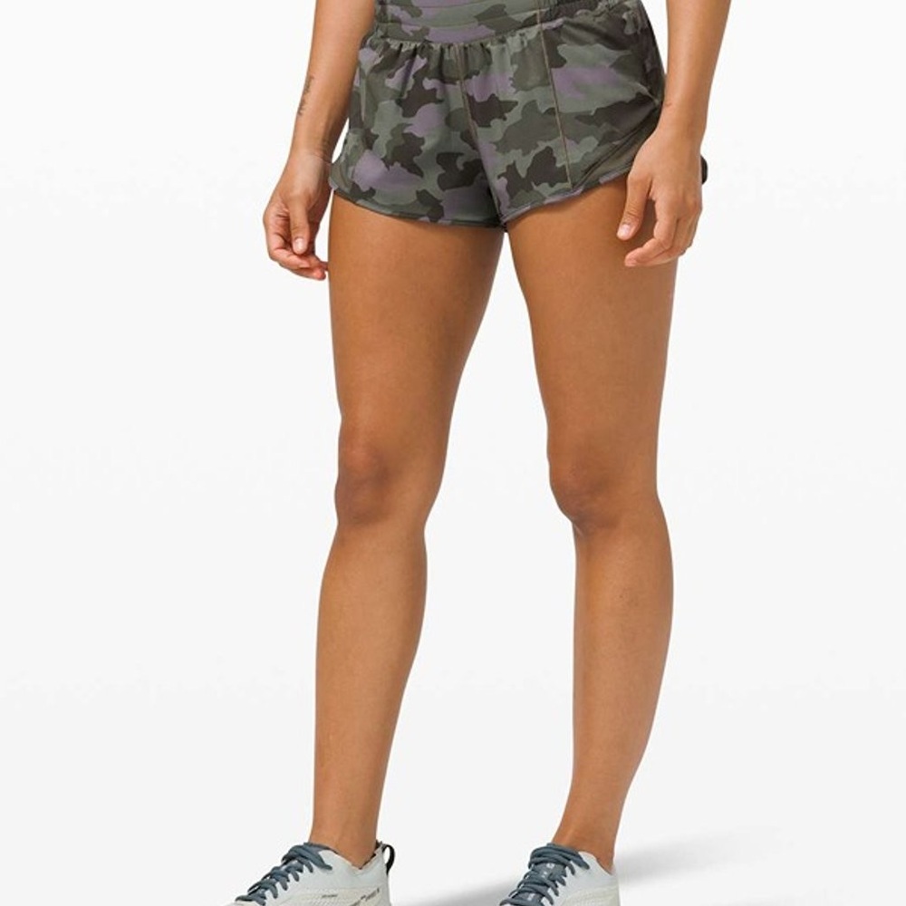 Lululemon Hotty Hot Shorts Size 4 - Green Purple Camo